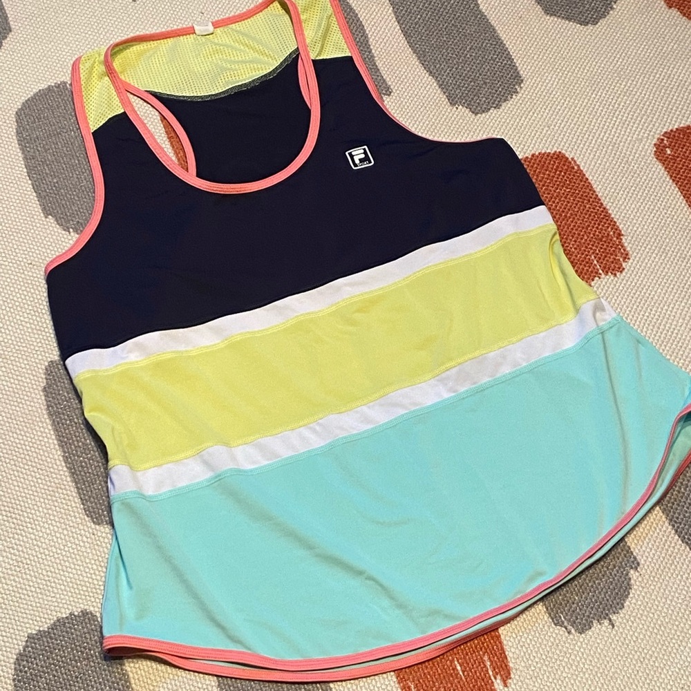 Fila tank